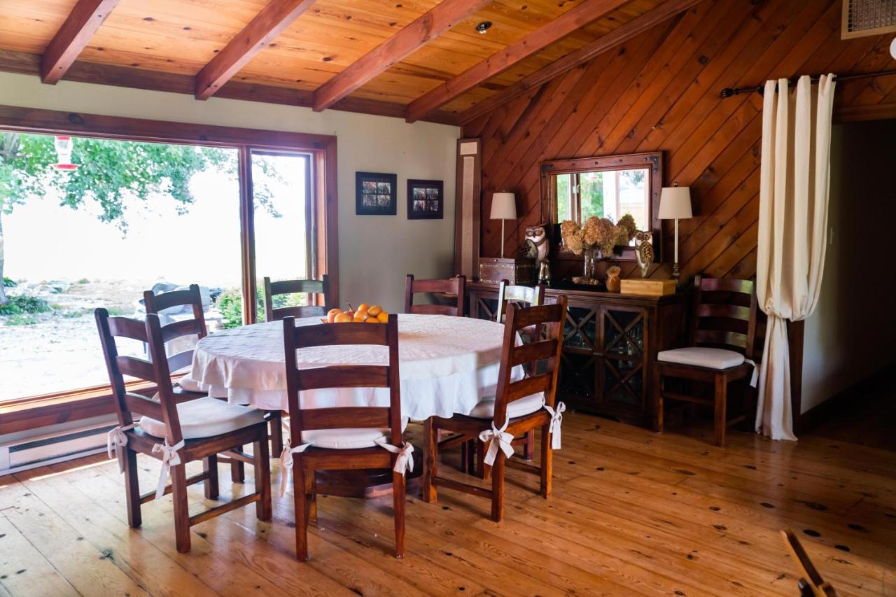 Gite O'Bordeleau (Adults Only) Bed & Breakfast Luskville Exterior photo